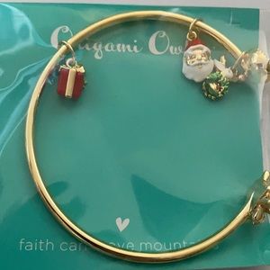 Christmas dangle bracelet.